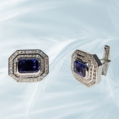 Butoni cu Tanzanite de 5.23 ct si diamante de 2.10 ct