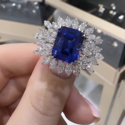 Inel cu Diamante de 0.25 ct, Diamante Marquise de 2.71 ct si Tanzanite de 6.32 ct