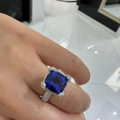 Inel cu diamante de 1.34 ct si Tanzanite de 5.27 ct