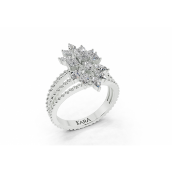 Inel cu diamante Marquise Cut de 0.37ct, diamante Princess cut de 0.36ct si diamante Pear Cut de 0.10ct