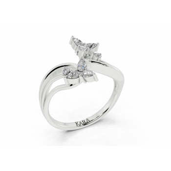 Inel cu diamante Pear Cut de 0.30ct si diamante rotunde de 0.04ct