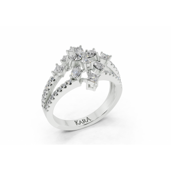 Inel cu diamante Pear Cut de 0.41ct, diamante Princess Cut de 0.24ct si diamante rotunde de 0.30ct