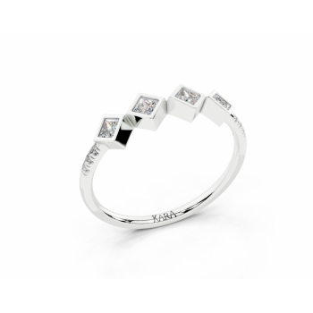 Inel cu diamante Princess Cut de 0.29ct si diamante rotunde de 0.03ct